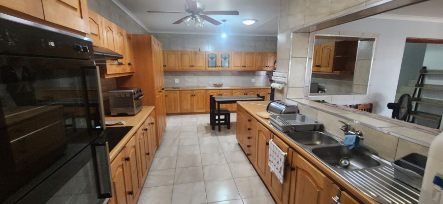 4 Bedroom Property for Sale in Reebok Western Cape